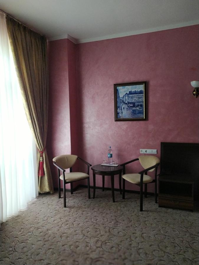 Vlg Hotel Boryspil Exterior photo